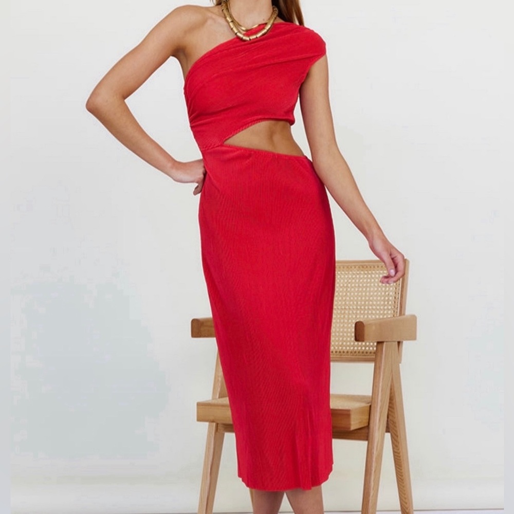 Red cut out dress, size 10 in Australia size (size 6 US) I’m 5’3” size 6-8